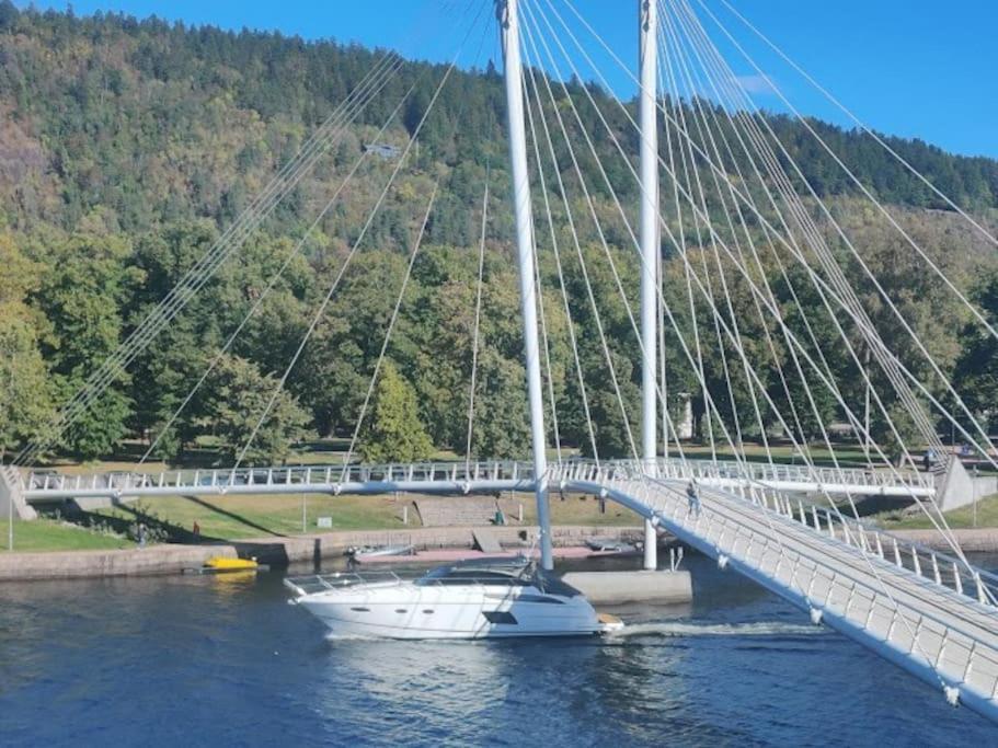 Fin Sentralt Hybel I Drammen Leilighet Eksteriør bilde
